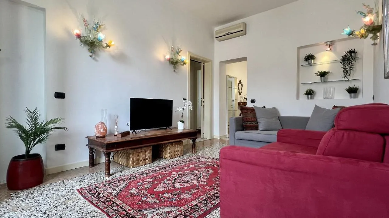 Apartment Vivaldi Canal View Venice Italy